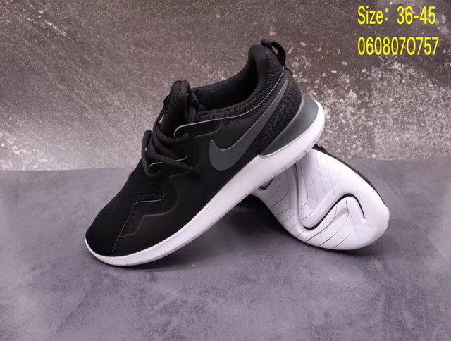 Nike Roshe Run Men 21